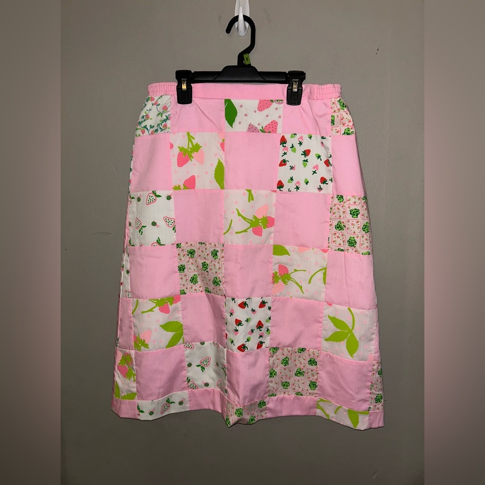 Vintage Patchwork Skirt - pink/white/green strawberry & floral print